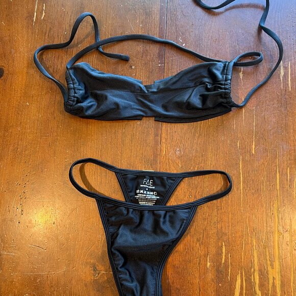 FAE Bikini Set Medium - Picture 1 of 4